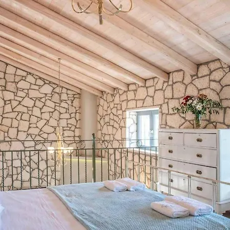 Irida Garden Villa